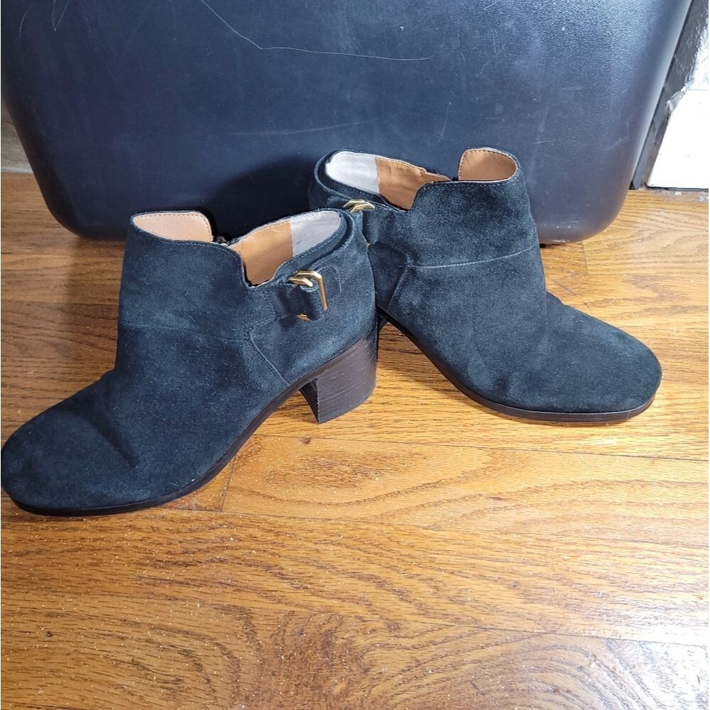 Sarto Size 7.5 Black Suede Ankle Boots
